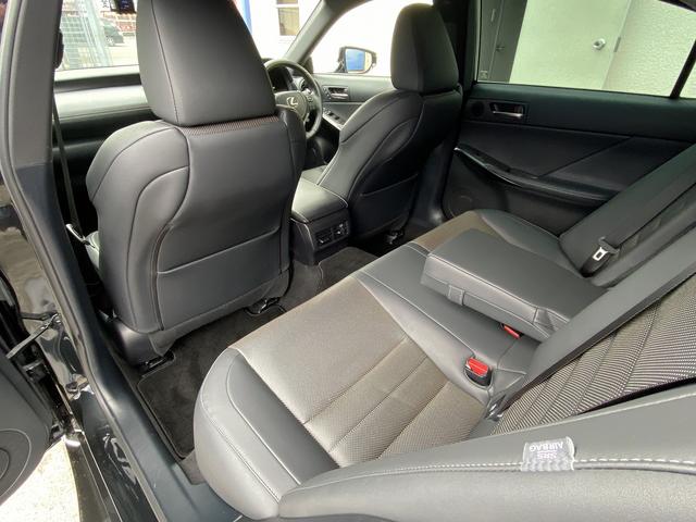 ＩＳ ＩＳ３００ｈ　Ｆスポーツ　後期・マークレビンソン・フルセグナビ・全周囲カメラ・ＢＴオーディオ・１９ＡＷ・黒革シート・ベンチレーション・ＬＥＤライト・フォグ・ステアリングヒーター・Ｃセンサー・レクサスセーフティシステム・ＢＳＭ（39枚目）