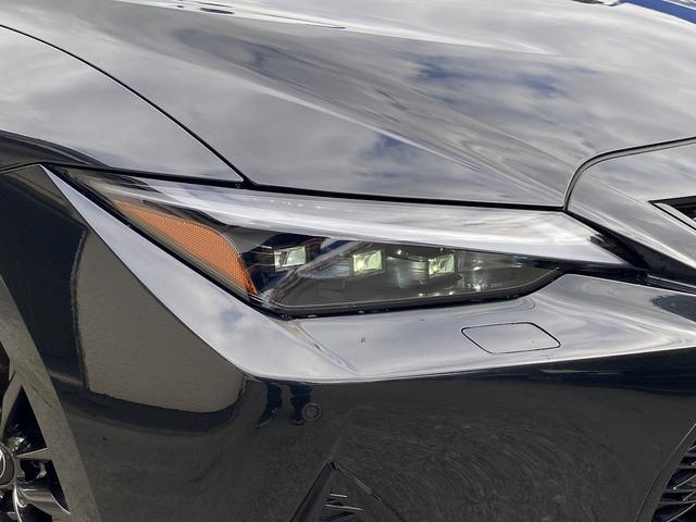 ＩＳ ＩＳ３００ｈ　Ｆスポーツ　後期・マークレビンソン・フルセグナビ・全周囲カメラ・ＢＴオーディオ・１９ＡＷ・黒革シート・ベンチレーション・ＬＥＤライト・フォグ・ステアリングヒーター・Ｃセンサー・レクサスセーフティシステム・ＢＳＭ（61枚目）