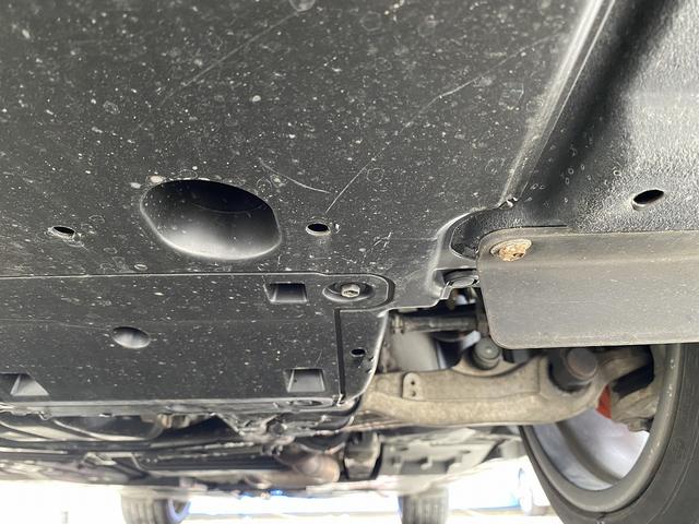 ＩＳ ＩＳ３００ｈ　Ｆスポーツ　後期・マークレビンソン・フルセグナビ・全周囲カメラ・ＢＴオーディオ・１９ＡＷ・黒革シート・ベンチレーション・ＬＥＤライト・フォグ・ステアリングヒーター・Ｃセンサー・レクサスセーフティシステム・ＢＳＭ（72枚目）