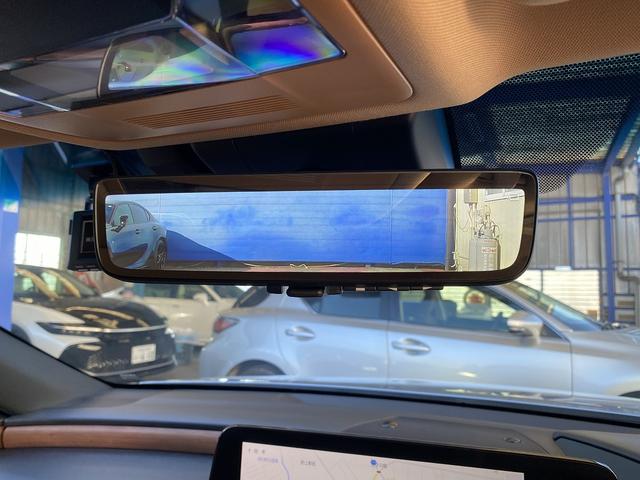 ＥＳ ＥＳ３００ｈ　バージョンＬ　後期・サンルーフ・フルセグナビ・全周囲カメラ・ＢＴオーディオ・１８ＡＷ・コンビ革シート・ベンチレーション・ＬＥＤライト・ステアリングヒーター・デジタルミラー・レクサスセーフティシステム・ＢＳＭ・ＨＵＤ（13枚目）