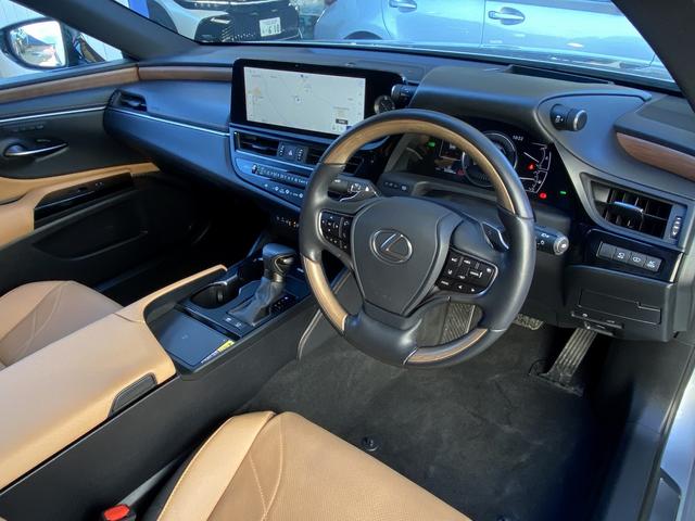 ＥＳ ＥＳ３００ｈ　バージョンＬ　後期・サンルーフ・フルセグナビ・全周囲カメラ・ＢＴオーディオ・１８ＡＷ・コンビ革シート・ベンチレーション・ＬＥＤライト・ステアリングヒーター・デジタルミラー・レクサスセーフティシステム・ＢＳＭ・ＨＵＤ（31枚目）