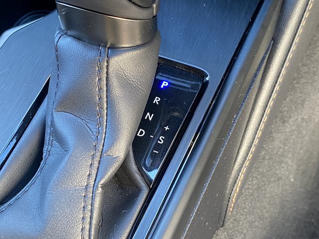 ＥＳ ＥＳ３００ｈ　バージョンＬ　後期・サンルーフ・フルセグナビ・全周囲カメラ・ＢＴオーディオ・１８ＡＷ・コンビ革シート・ベンチレーション・ＬＥＤライト・ステアリングヒーター・デジタルミラー・レクサスセーフティシステム・ＢＳＭ・ＨＵＤ（46枚目）