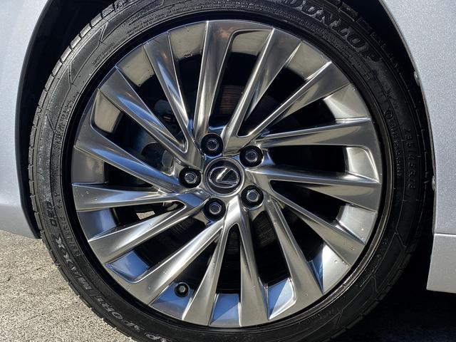 ＥＳ ＥＳ３００ｈ　バージョンＬ　後期・サンルーフ・フルセグナビ・全周囲カメラ・ＢＴオーディオ・１８ＡＷ・コンビ革シート・ベンチレーション・ＬＥＤライト・ステアリングヒーター・デジタルミラー・レクサスセーフティシステム・ＢＳＭ・ＨＵＤ（64枚目）