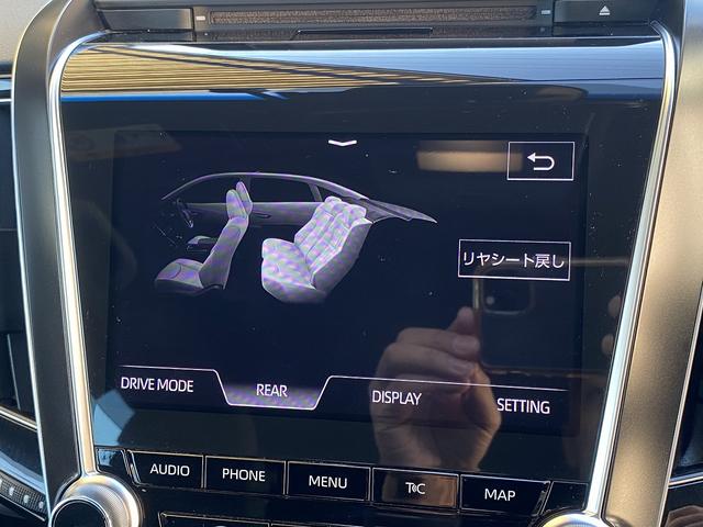 クラウンハイブリッド Ｇ　Ｆｏｕｒ　ワンオーナー・フルセグナビ・バックカメラ・ＢＴオーディオ・１７ＡＷ・全席パワーシート・シートヒーター・ＬＥＤライト・フォグ・ステアリングヒーター・レーダークルーズ・セーフティセンス・ＢＳＭ・ＨＵＤ（10枚目）