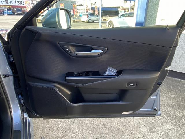 クラウンハイブリッド Ｇ　Ｆｏｕｒ　ワンオーナー・フルセグナビ・バックカメラ・ＢＴオーディオ・１７ＡＷ・全席パワーシート・シートヒーター・ＬＥＤライト・フォグ・ステアリングヒーター・レーダークルーズ・セーフティセンス・ＢＳＭ・ＨＵＤ（32枚目）