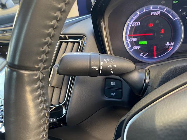 クラウンハイブリッド Ｇ　Ｆｏｕｒ　ワンオーナー・フルセグナビ・バックカメラ・ＢＴオーディオ・１７ＡＷ・全席パワーシート・シートヒーター・ＬＥＤライト・フォグ・ステアリングヒーター・レーダークルーズ・セーフティセンス・ＢＳＭ・ＨＵＤ（53枚目）