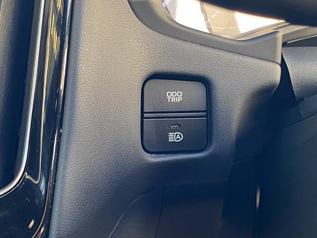 クラウンハイブリッド Ｇ　Ｆｏｕｒ　ワンオーナー・フルセグナビ・バックカメラ・ＢＴオーディオ・１７ＡＷ・全席パワーシート・シートヒーター・ＬＥＤライト・フォグ・ステアリングヒーター・レーダークルーズ・セーフティセンス・ＢＳＭ・ＨＵＤ（57枚目）