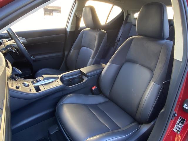 ＣＴ ＣＴ２００ｈ　バージョンＣ　後期・フルセグナビ・バックカメラ・ＢＴオーディオ・１６ＡＷ・ハーフレザーシート・シートヒーター・ＬＥＤライト・フォグ・コーナーセンサー・ＥＴＣ・レーダークルーズ・ＵＳＢ・レクサスセーフティシステム（32枚目）