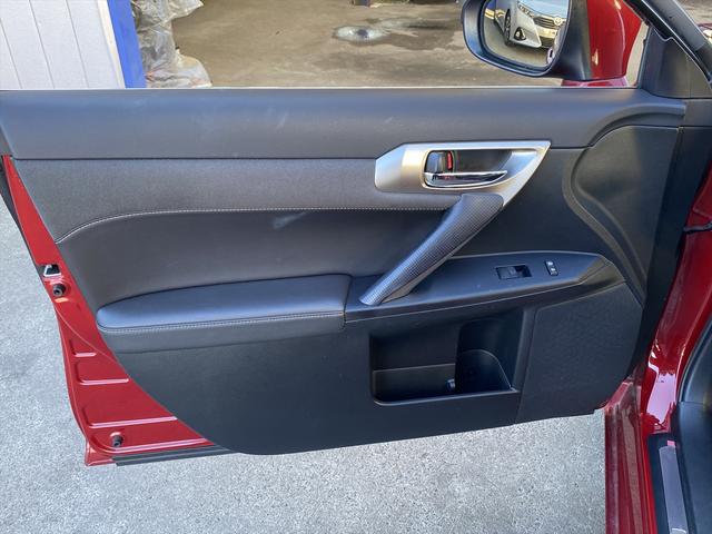 ＣＴ ＣＴ２００ｈ　バージョンＣ　後期・フルセグナビ・バックカメラ・ＢＴオーディオ・１６ＡＷ・ハーフレザーシート・シートヒーター・ＬＥＤライト・フォグ・コーナーセンサー・ＥＴＣ・レーダークルーズ・ＵＳＢ・レクサスセーフティシステム（34枚目）