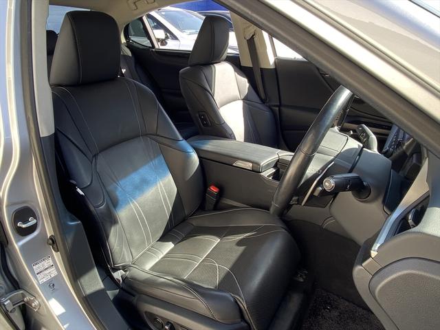 ＥＳ ＥＳ３００ｈ　バージョンＬ　サンルーフ・フルセグナビ・全周囲カメラ・ＢＴオーディオ・１８ＡＷ・黒革シート・ベンチレーション・ＬＥＤライト・レーダークルーズ・ステアリングヒーター・レクサスセーフティシステム・ＢＳＭ・ＨＵＤ（4枚目）