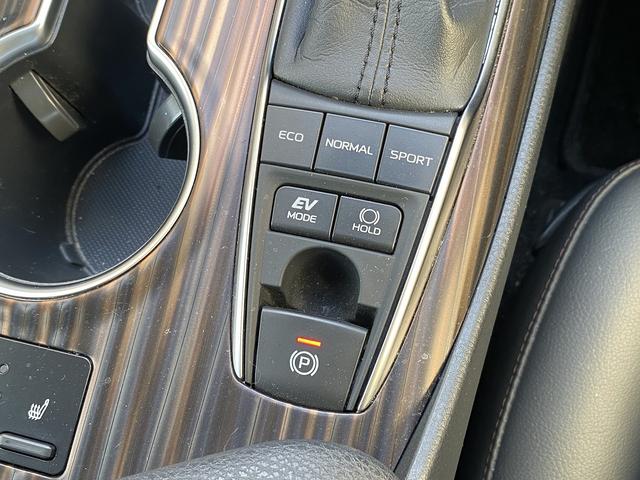 カムリ Ｇレザーパッケージ　フルセグナビ・バックカメラ・ＢＴオーディオ・１８ＡＷ・黒革シート・シートヒーター・ＬＥＤライト・フォグ・コーナーセンサー・ドアバイザー・レーダークルーズ・ＥＴＣ・セーフティセンス・ＢＳＭ・ＨＵＤ（45枚目）