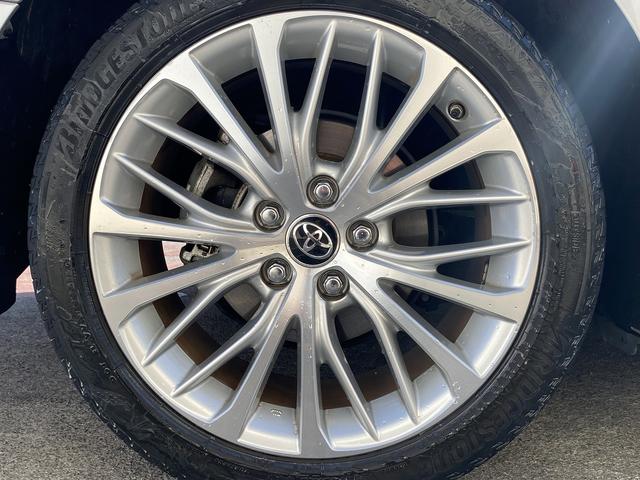 カムリ Ｇレザーパッケージ　フルセグナビ・バックカメラ・ＢＴオーディオ・１８ＡＷ・黒革シート・シートヒーター・ＬＥＤライト・フォグ・コーナーセンサー・ドアバイザー・レーダークルーズ・ＥＴＣ・セーフティセンス・ＢＳＭ・ＨＵＤ（64枚目）