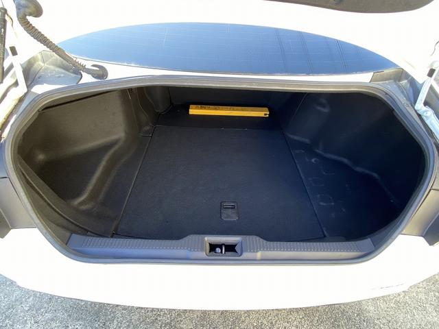 クラウンハイブリッド ＲＳアドバンス　モデリスタクールシャインキット・フルセグナビ・バックカメラ・ＢＴオーディオ・１９ＡＷ・ハーフレザーシート・シートヒーター・ＬＥＤライト・フォグ・ステアリングヒーター・レーダークルーズ・ＥＴＣ・ＵＳＢ（6枚目）