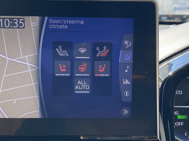 クラウンハイブリッド Ｓ　Ｆｏｕｒ　エレガンススタイルＩＩＩ　後期・フルセグナビ・全周囲カメラ・ＢＴオーディオ・１８ＡＷ・ハーフレザーシート・シートヒーター・ＬＥＤライト・フォグ・ステアリングヒーター・全ドアイージークローザーセーフティセンス・ＢＳＭ・ＨＵＤ（9枚目）