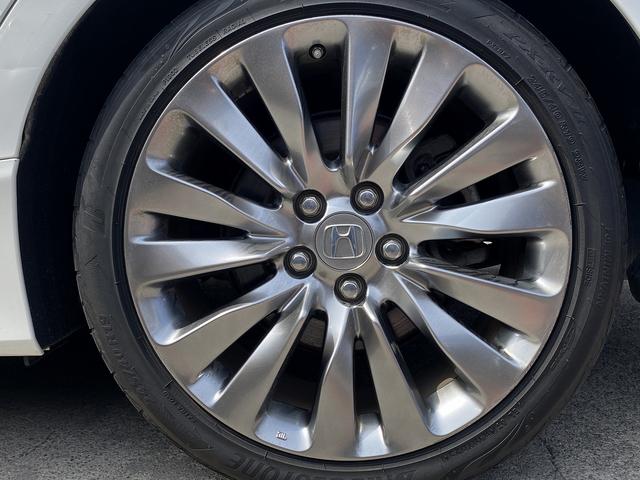 レジェンド ハイブリッド　ＥＸ　サンルーフ・フルセグナビ・全周囲カメラ・ＢＴオーディオ・１９ＡＷ・アイボリー革シート・ベンチレーション・ＬＥＤライト・フォグ・ステアリングヒーター・レーダークルーズ・ホンダセンシング・ＢＳＭ・ＨＵＤ（68枚目）