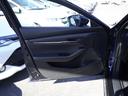 こちらのお車には、SDナビ地デジ・360°ビュー・CD・DVDビデオ・ブルートゥース・黒革・USB・レーダークルーズ・LKA・BSM・ETC・ドラレコ・18AW・シートヒーター・ステアヒーターが装備!