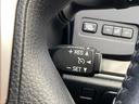 こちらのお車にはHDDナビ地デジ・バックカメラ・CD・DVDビデオ・ミュージックサーバー・サンルーフ・黒革・エアシート・ETC・オートクルーズ・USB・17AW・Rフィルム・HIDライトが装備!
