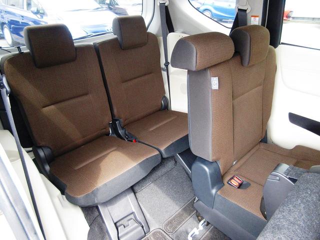 ハイブリッドG Sセンス 両PスラフルセグナビBカメ Bluetooth Cセンサー PCS レーンディパーチャー オートHIビーム プライバシーガラス 本革ステアリング ミラーウィンカー スマキー(6枚目)