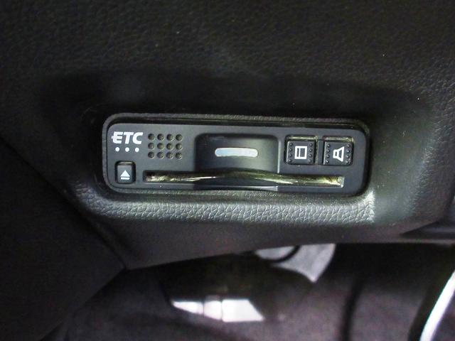 Fコンフォートエディション ホンダS 4WD フルセグナビ Bカメ DVD再生 ETC Bluetooth シートヒーター レーダークルーズ レーンディパーチャー プライバシーガラス ミラーウィンカー スマキー 保証書(9枚目)