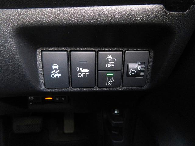 ハイブリッド ホンダセンシング ホンダセンシング SDナビ DVD再生 ワンセグ Bluetooth スマートキー ETC ミラーウインカー 衝突軽減ブレーキ レーンディパーチャー ACC Pガラス スカッフプレート ドアバイザー(9枚目)