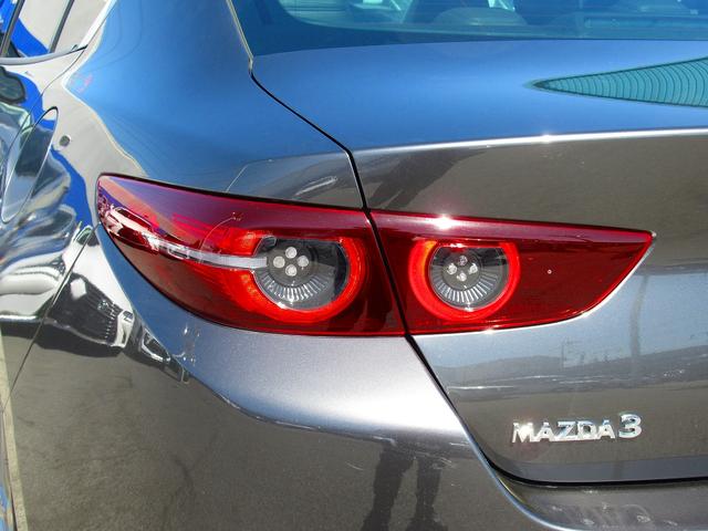 マツダ ＭＡＺＤＡ３セダン