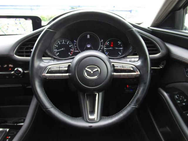 ＭＡＺＤＡ３セダン Ｘプロアクティブ　ツーリングセレクション　ＡＣＣ・ＢＳＭ・フルセグナビ・全周囲カメラ・Ｂｌｕｅｔｏｏｔｈ・２．０ＥＴＣ・シートヒーター・パワーシート・ＬＥＤライト・コーナーセンサー・純正１８ＡＷ・ステアヒーター・フロアマット・（10枚目）