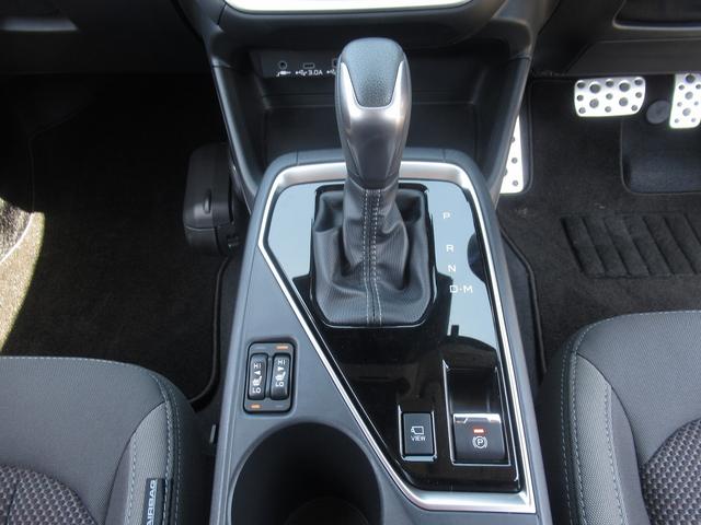 インプレッサ ＳＴ－Ｈ　アイサイト・１１．６インチディスプレイナビ・フルセグ・Ｃａｒｐｌａｙ・Ｂｌｕｅｔｏｏｔｈ・全周囲カメラ・ステアヒーター・ヒーター付ＰＷシート・ＥＴＣ・ＡＣＣ・ＬＫＡ・ＢＳＭ・Ｃセンサー・純正１７ＡＷ（10枚目）