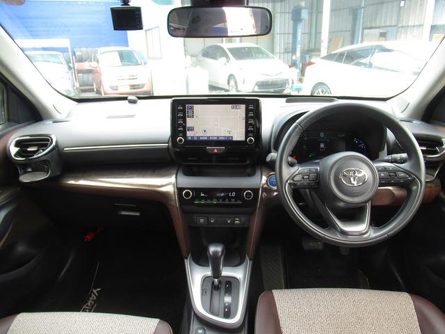 ヤリスクロス ハイブリッドＺ　セーフティセンス・ディスプレイオーディオ・ナビＴＶ・Ｃａｒｐｌａｙ・Ｂｌｕｅｔｏｏｔｈ・全周囲カメラ・ＡＣＣ・ＢＳＭ・ＬＤＡ・ＰＷバックドア・ＰＷシート・シートヒーター・オートＨＩビーム・ＥＴＣ２．０（4枚目）