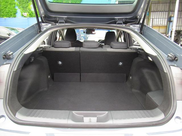 プリウス Ｇ　セーフティセンス・ディスプレイオーディオ・フルセグ・バックカメラ・Ｃａｒｐｌａｙ・Ｂｌｕｅｔｏｏｔｈ・ＬＥＤヘッドライト・オートＨＩビーム・ＡＣＣ・ＬＤＡ・ＢＳＭ・Ｃセンサー・踏み間違い防止・ＲＣＴＡ（7枚目）
