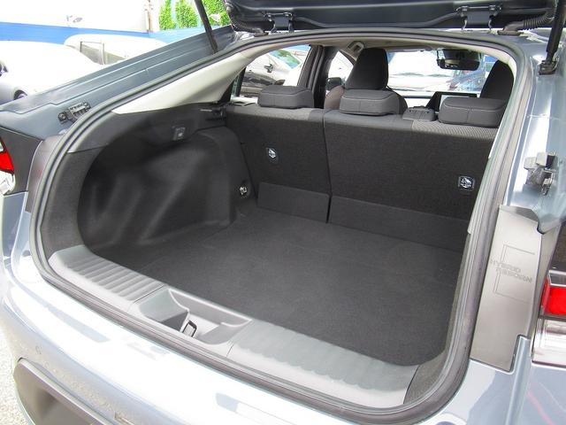 プリウス Ｇ　セーフティセンス・ディスプレイオーディオ・フルセグ・バックカメラ・Ｃａｒｐｌａｙ・Ｂｌｕｅｔｏｏｔｈ・ＬＥＤヘッドライト・オートＨＩビーム・ＡＣＣ・ＬＤＡ・ＢＳＭ・Ｃセンサー・踏み間違い防止・ＲＣＴＡ（36枚目）
