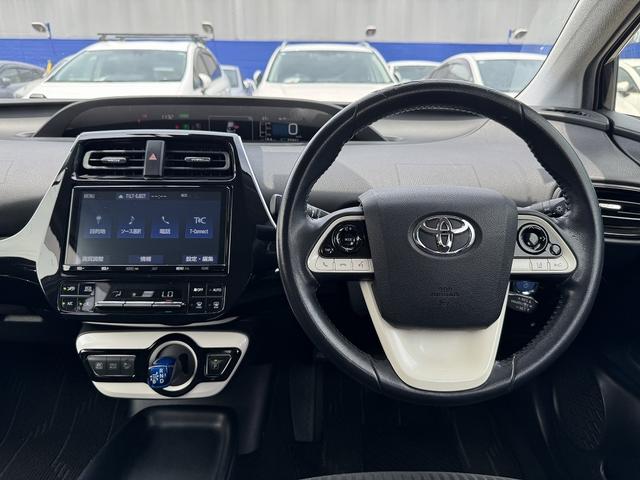 プリウス Ｓ　セーフティセンス・純正９インチナビ・バックカメラ・フルセグＴＶ・Ｂｌｕｅｔｏｏｔｈ・ＣＤ／ＤＶＤ再生・ＡＣＣ・ＬＤＡ・ＬＥＤヘッドライト・オートＨＩビーム・ＥＴＣ２．０・ドアバイザー・フロアマット（33枚目）