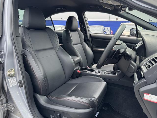 ＷＲＸ Ｓ４ ２．０ＧＴ－Ｓアイサイト　アイサイト・４ＷＤ・黒革シート・フルセグナビ・バックカメラ・ＤＶＤ再生・Ｂｌｕｅｔｏｏｔｈ・ＥＴＣ・ステアシフト・シートヒーター・オートハイビーム・ＡＣＣ・ＢＳＭ・コーナーセンサー・フロアマット（5枚目）