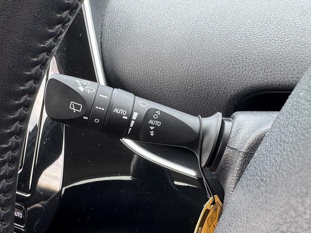 プリウス Ｓセーフティプラス　セーフティセンス・フルセグナビ・バックカメラ・ＤＶＤ再生・Ｂｌｕｅｔｏｏｔｈ・ＥＴＣ・パーキングアシスト・ＬＥＤライト・オートハイビーム・前後ソナー・レーンキープ・ＡＣＣ・ドアバイザー（31枚目）