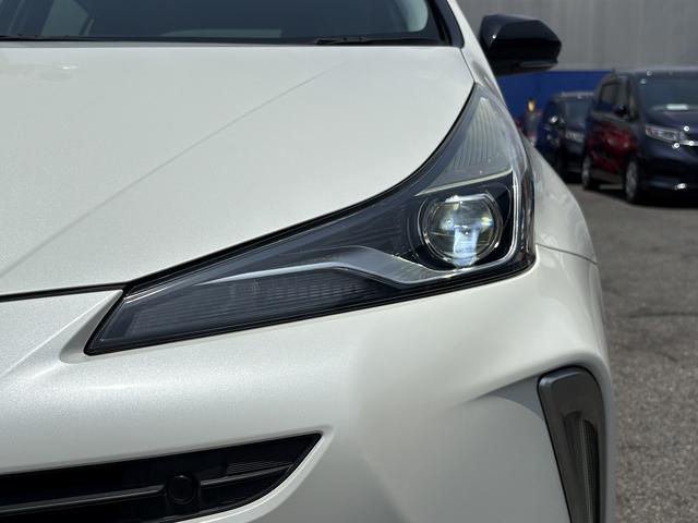 プリウス Ｓツーリングセレクション　後期・セーフティセンス・純正７型フルセグナビ・バックカメラ・ＥＴＣ・Ｂｌｕｅｔｏｏｔｈ・合皮レザー・シートヒーター・クリアランスソナー・ＬＥＤヘッドライト・ＡＵＴＯハイビーム・純正１７ＡＷ（30枚目）