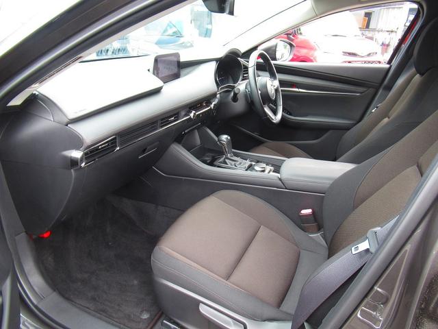 ＭＡＺＤＡ３セダン ２０Ｓプロアクティブ　ツーリングセレクション　ワンオーナー・ＡＣＣ・全周囲カメラ・フルセグナビ・ＤＶＤ再生・Ｂｌｕｅｔｏｏｔｈ・ＵＳＢ端子・パワーシート・オートハイビーム・コーナーセンサー・ＢＳＭ・レーンキープ・ドアバイザー（31枚目）