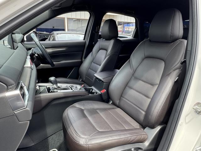 ＣＸ－５ ２５Ｓ　エクスクルーシブモード　ＡＣＣ・黒革シート・全周囲カメラ・ＢＯＳＥサウンド・フルセグナビ・Ｂｌｕｅｔｏｏｔｈ・ＥＴＣ２．０・ＵＳＢ端子・ワイヤレス充電・エアシート・ステアシフト・ＢＳＭ・ＨＵＤ・フロアマット（25枚目）