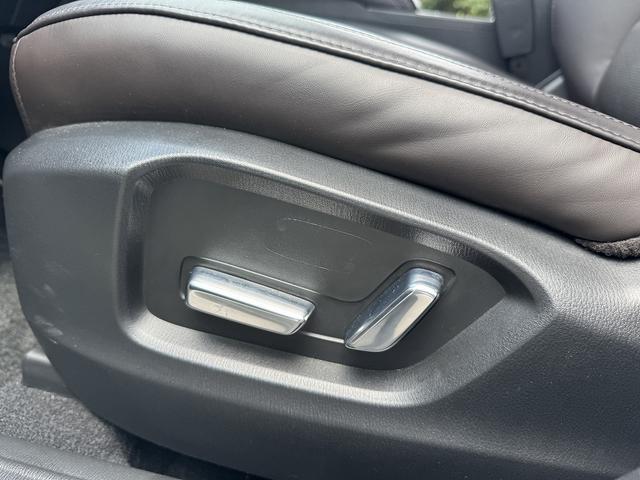 ＣＸ－５ ２５Ｓ　エクスクルーシブモード　ＡＣＣ・黒革シート・全周囲カメラ・ＢＯＳＥサウンド・フルセグナビ・Ｂｌｕｅｔｏｏｔｈ・ＥＴＣ２．０・ＵＳＢ端子・ワイヤレス充電・エアシート・ステアシフト・ＢＳＭ・ＨＵＤ・フロアマット（42枚目）