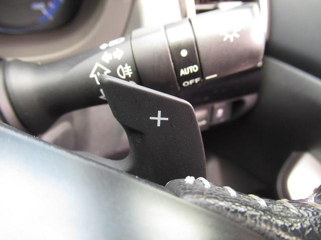 レヴォーグ １．６ＧＴアイサイト　スマートエディション　４ＷＤ・アイサイト・フルセグナビ・バックカメラ・ＤＶＤ再生・Ｂｌｕｅｔｏｏｔｈ・ＥＴＣ・パワーシート・ＬＥＤライト・コーナーセンサー・ＢＳＭ・ＡＣＣ・レーンキープ・フロアマット・スマートキー（12枚目）