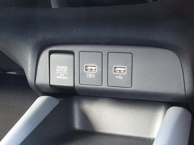 フィット ｅ：ＨＥＶ　ＲＳ　ホンダセンシング・純正ナビ・フルセグＴＶ・バックカメラ・Ｃａｒｐｌａｙ・Ｂｌｕｅｔｏｏｔｈ・ＡＣＣ・ＬＫＡ・コーナーセンサー・ＥＴＣ２．０・ＬＥＤヘッドライト・オートＨＩビーム・ステアシフト（39枚目）