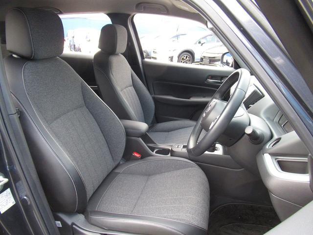 フィット ｅ：ＨＥＶホーム　ホンダセンシング・純正９インチナビ・バックカメラ・フルセグＴＶ・Ｂｌｕｅｔｏｏｔｈ・ＣＤ／ＤＶＤ再生・ＡＣＣ・ＬＫＡ・ＬＥＤヘッドライト・オートＨＩビーム・ハーフレザーシート・コーナーセンサー・ＥＴＣ（4枚目）