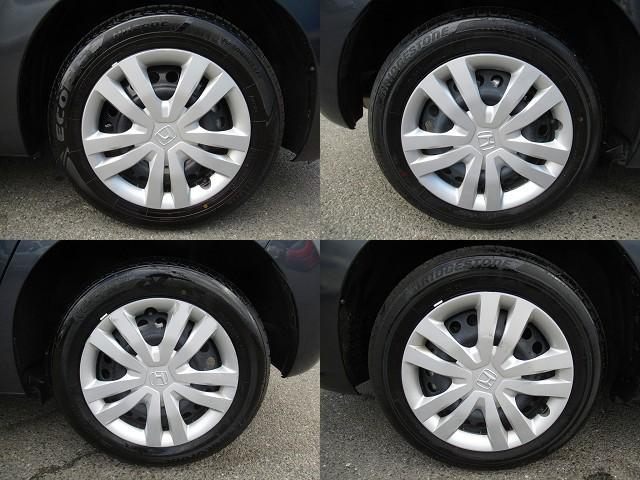 フィット ｅ：ＨＥＶホーム　ホンダセンシング・純正９インチナビ・バックカメラ・フルセグＴＶ・Ｂｌｕｅｔｏｏｔｈ・ＣＤ／ＤＶＤ再生・ＡＣＣ・ＬＫＡ・ＬＥＤヘッドライト・オートＨＩビーム・ハーフレザーシート・コーナーセンサー・ＥＴＣ（16枚目）