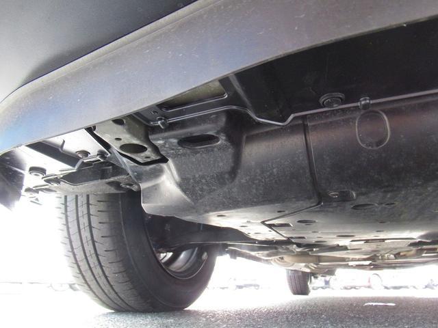 フィット ｅ：ＨＥＶホーム　ホンダセンシング・純正９インチナビ・バックカメラ・フルセグＴＶ・Ｂｌｕｅｔｏｏｔｈ・ＣＤ／ＤＶＤ再生・ＡＣＣ・ＬＫＡ・ＬＥＤヘッドライト・オートＨＩビーム・ハーフレザーシート・コーナーセンサー・ＥＴＣ（58枚目）