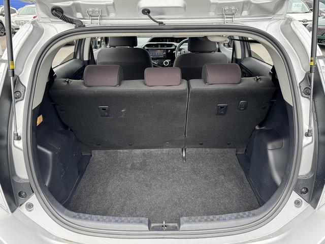 アクア Ｇ　後期・セーフティセンス・純正７型フルセグナビ・バックカメラ・ＥＴＣ・ＢＴオーディオ・シートヒーター・クルーズコントロール・ＡＵＴＯハイビーム・ＬＥＤヘッドライト・スマートキー（8枚目）