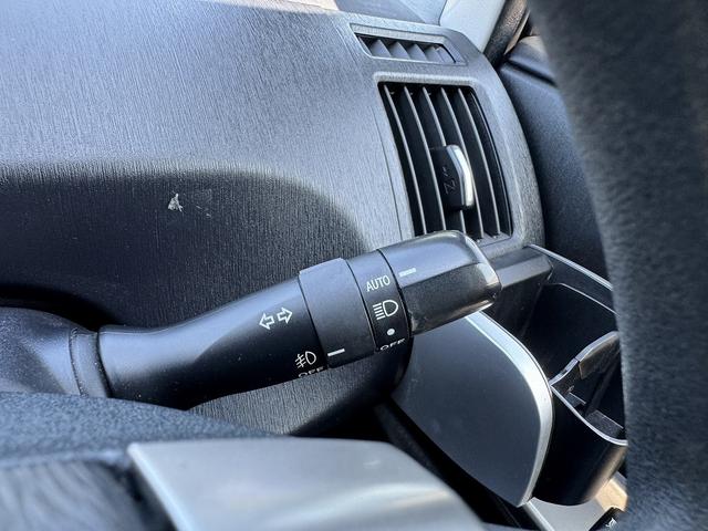 プリウスアルファ Ｓ　純正ナビ・フルセグＴＶ・バックカメラ・Ｂｌｕｅｔｏｏｔｈ・ＣＤ／ＤＶＤ再生・ＭＳＶ・クルーズコントロール・社外フルエアロ・純正１７ＡＷ・ＬＥＤヘッドライト・ビルドインＥＴＣ・フロアマット・ドアバイザー（33枚目）