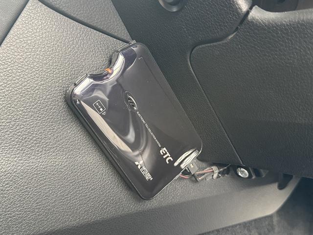 レヴォーグ ２．０ＧＴ－Ｓアイサイト　純正ナビ・フルセグＴＶ・バックカメラ・Ｂｌｕｅｔｏｏｔｈ・ＣＤ／ＤＶＤ再生・ＥＴＣ・ＡＣＣ・ＬＫＡ・ハーフレザーシート・ＰＷシート・ステアシフト・オートライト・ＬＥＤヘッドライト・純正１８ＡＷ（11枚目）