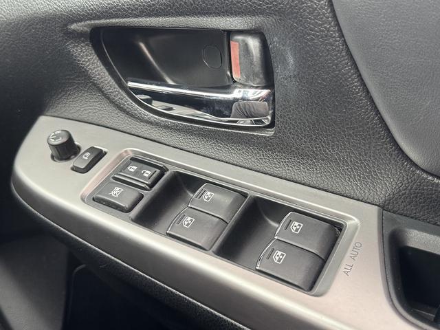 レヴォーグ ２．０ＧＴ－Ｓアイサイト　純正ナビ・フルセグＴＶ・バックカメラ・Ｂｌｕｅｔｏｏｔｈ・ＣＤ／ＤＶＤ再生・ＥＴＣ・ＡＣＣ・ＬＫＡ・ハーフレザーシート・ＰＷシート・ステアシフト・オートライト・ＬＥＤヘッドライト・純正１８ＡＷ（12枚目）