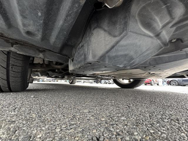 レヴォーグ ２．０ＧＴ－Ｓアイサイト　純正ナビ・フルセグＴＶ・バックカメラ・Ｂｌｕｅｔｏｏｔｈ・ＣＤ／ＤＶＤ再生・ＥＴＣ・ＡＣＣ・ＬＫＡ・ハーフレザーシート・ＰＷシート・ステアシフト・オートライト・ＬＥＤヘッドライト・純正１８ＡＷ（46枚目）