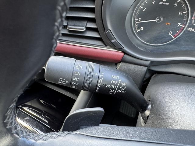 ＭＡＺＤＡ３ファストバック ２０Ｓバーガンディ　セレクション　赤革・全周囲カメラ・フルセグナビ・ＢＴオーディオ・ＬＥＤライト・ＨＵＤ・ＢＳＭ・ＡＣＣ・ＬＫＡ・ＡＨＢ・パドルシフト・Ｃソナー・ＵＳＢ・プライバシーガラス・ＥＴＣ・ステア・シートヒーター（24枚目）