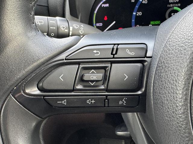 ヤリスクロス ハイブリッドＺ　セーフティセンス・ディスプレイオーディオ・全周囲カメラ・フルセグナビ・Ｃａｒｐｌａｙ・ＢＴオーディオ・ＥＴＣ・パワーバックドア・シート＆ステアヒーター・パワーシート・Ｃソナー・ＢＳＭ・ＨＵＤ（36枚目）