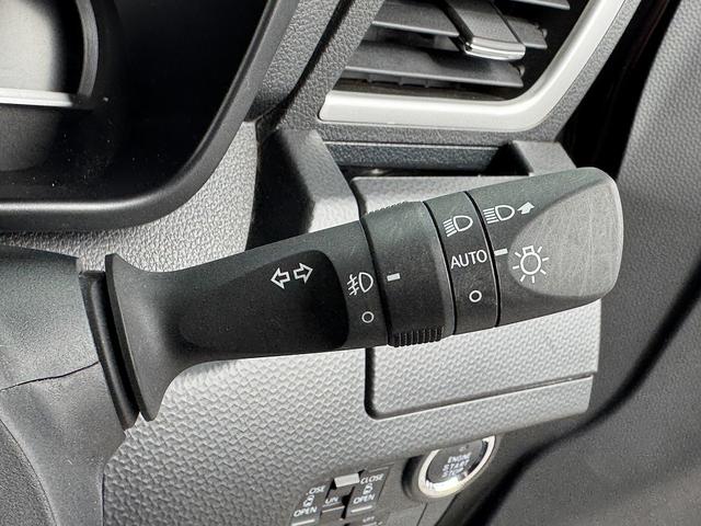 ルーミー カスタムＧ　後期・スマートアシスト・ディスプレイオーディオ・フルセグ・バックカメラ・Ｃａｒｐｌａｙ・ＥＴＣ・ＢＴオーディオ・シートヒーター両側パワースライドドア・Ｃソナー・純正１４ＡＷ（37枚目）